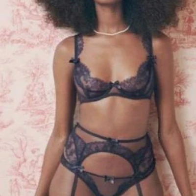 Lile black model