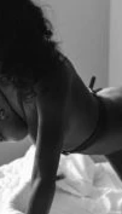 Lile black model