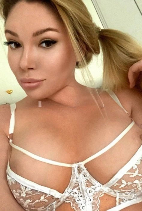 Mia